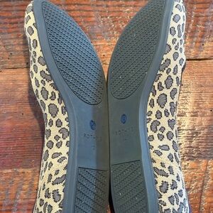 Rothy's Black and Cream Leopard Flats 10